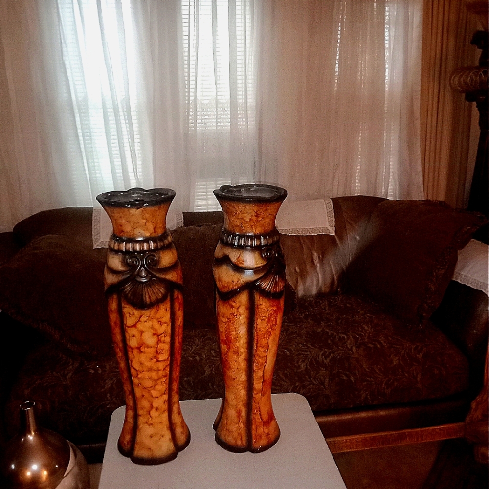 A pair of vases